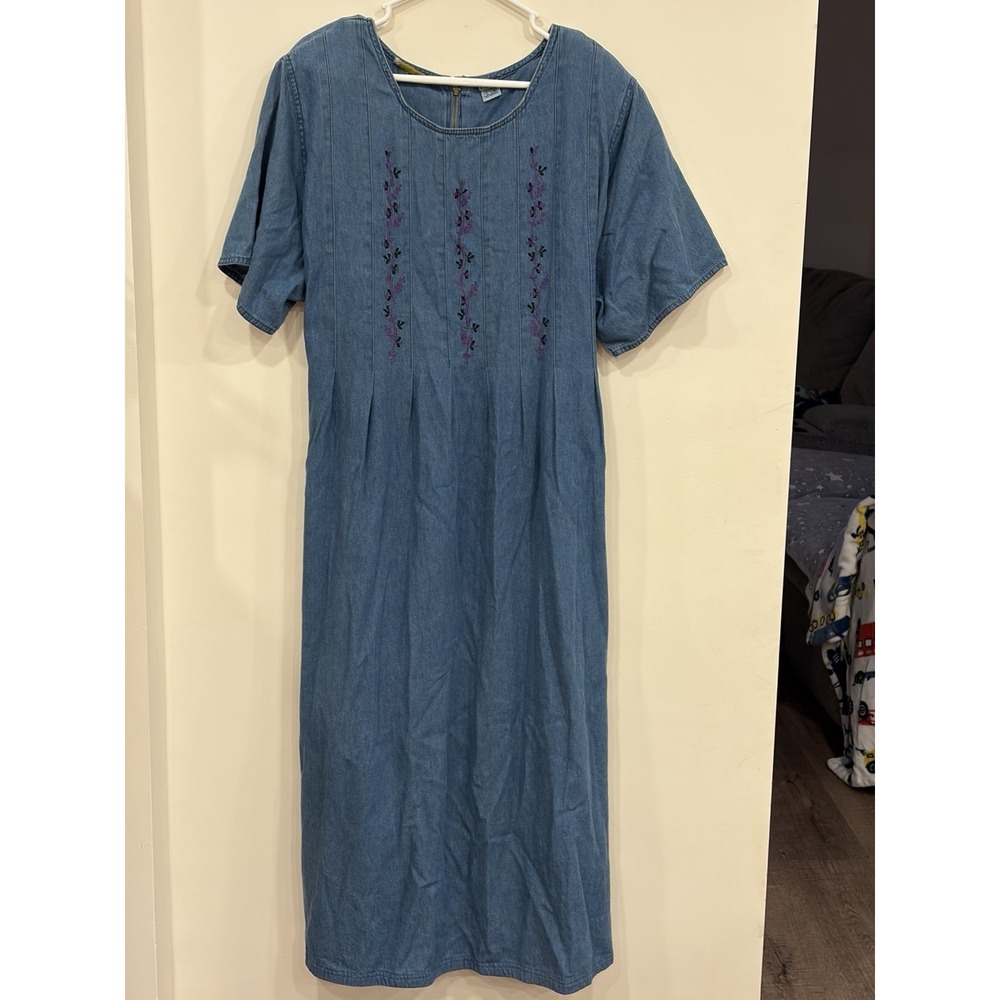 Vintage Hunter's Bay Run Denim Dress Sz 8 100% Cotton Floral Embroidered Boho